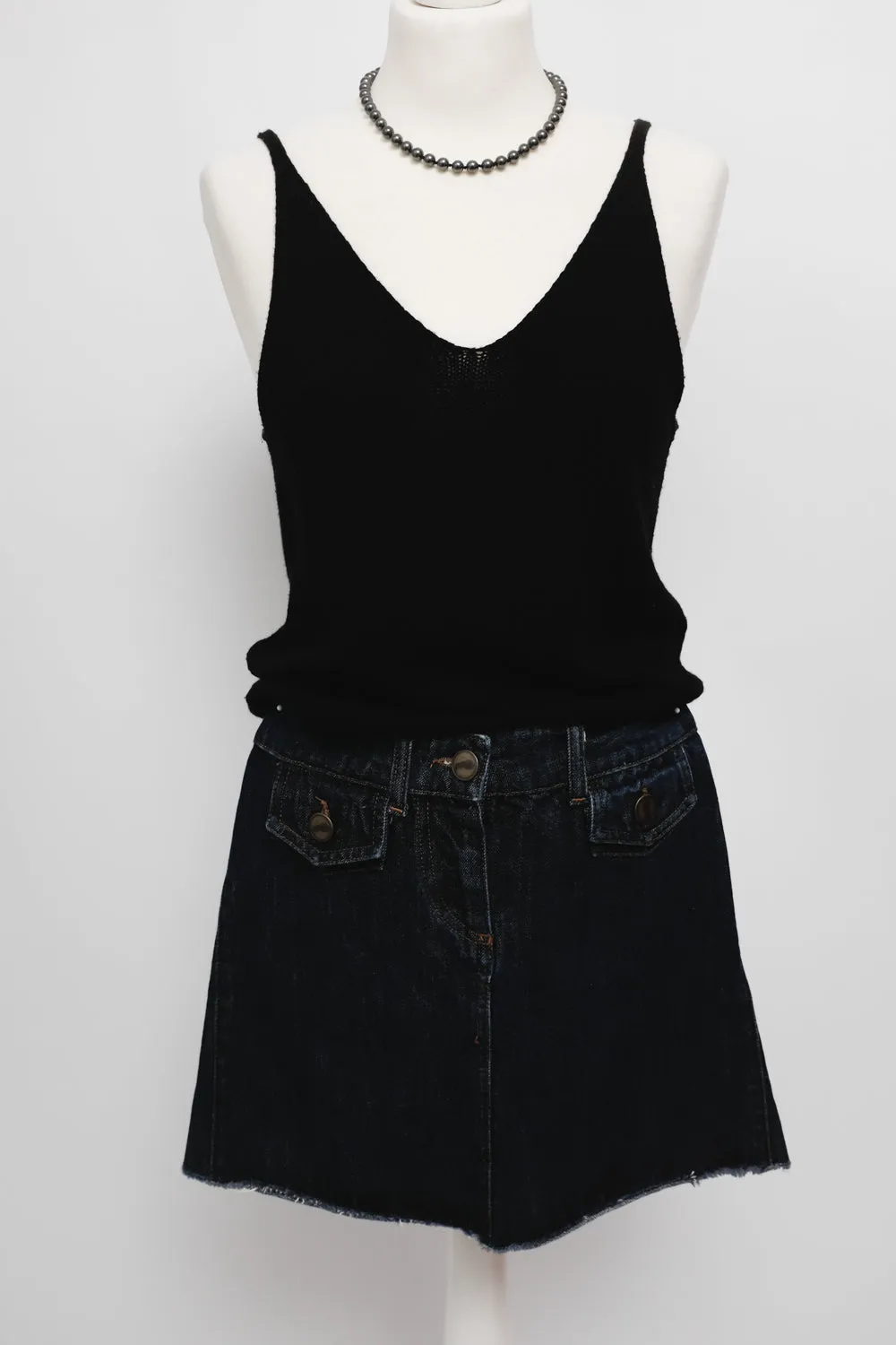 BLACK V KNIT CAMISOLE