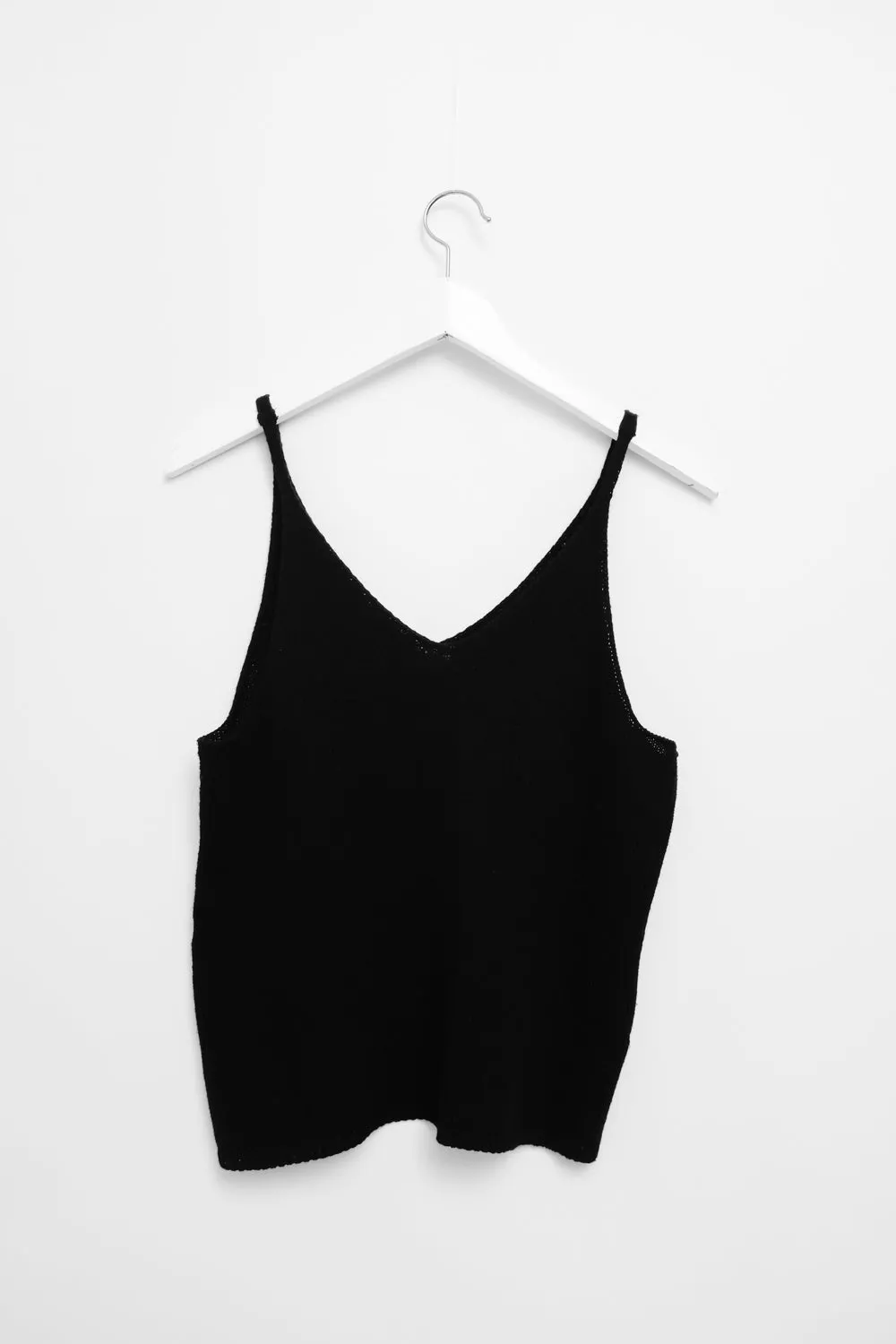 BLACK V KNIT CAMISOLE