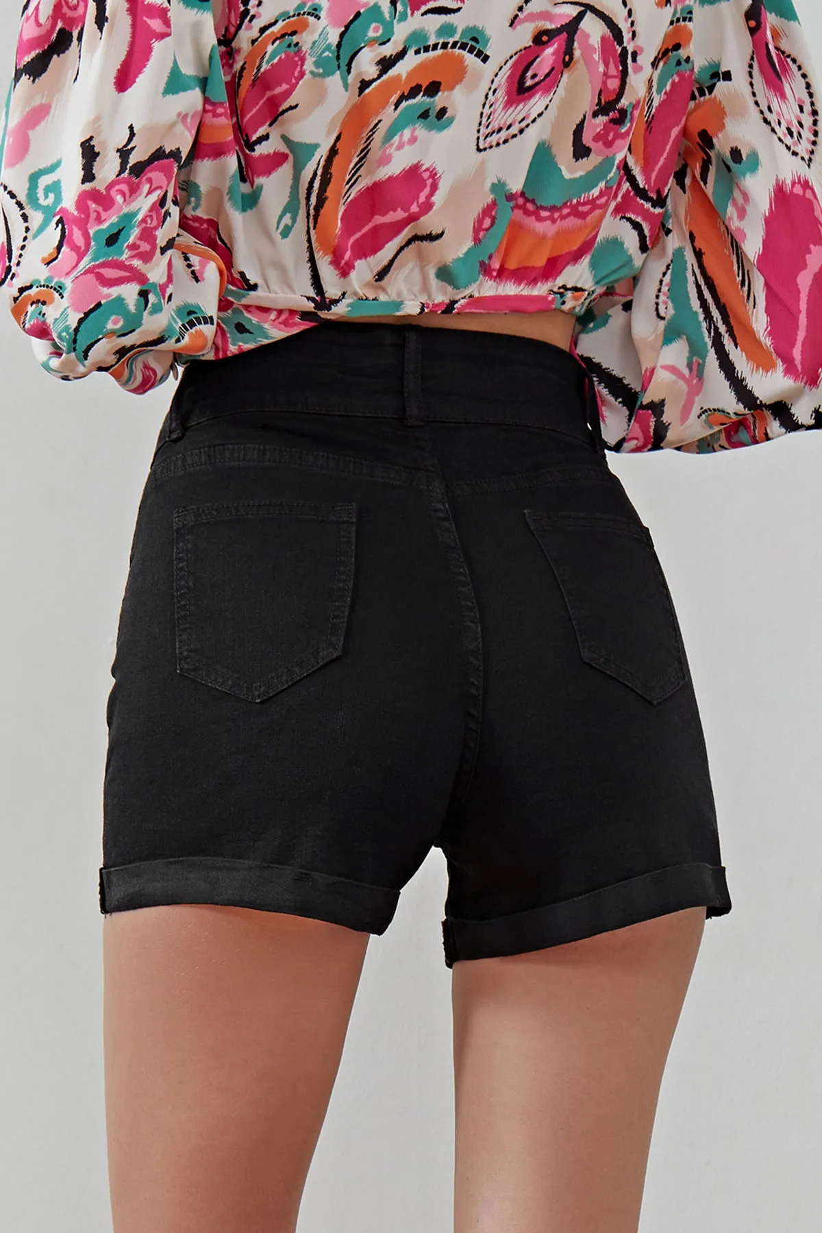 Button High Waist Skinny Denim Shorts