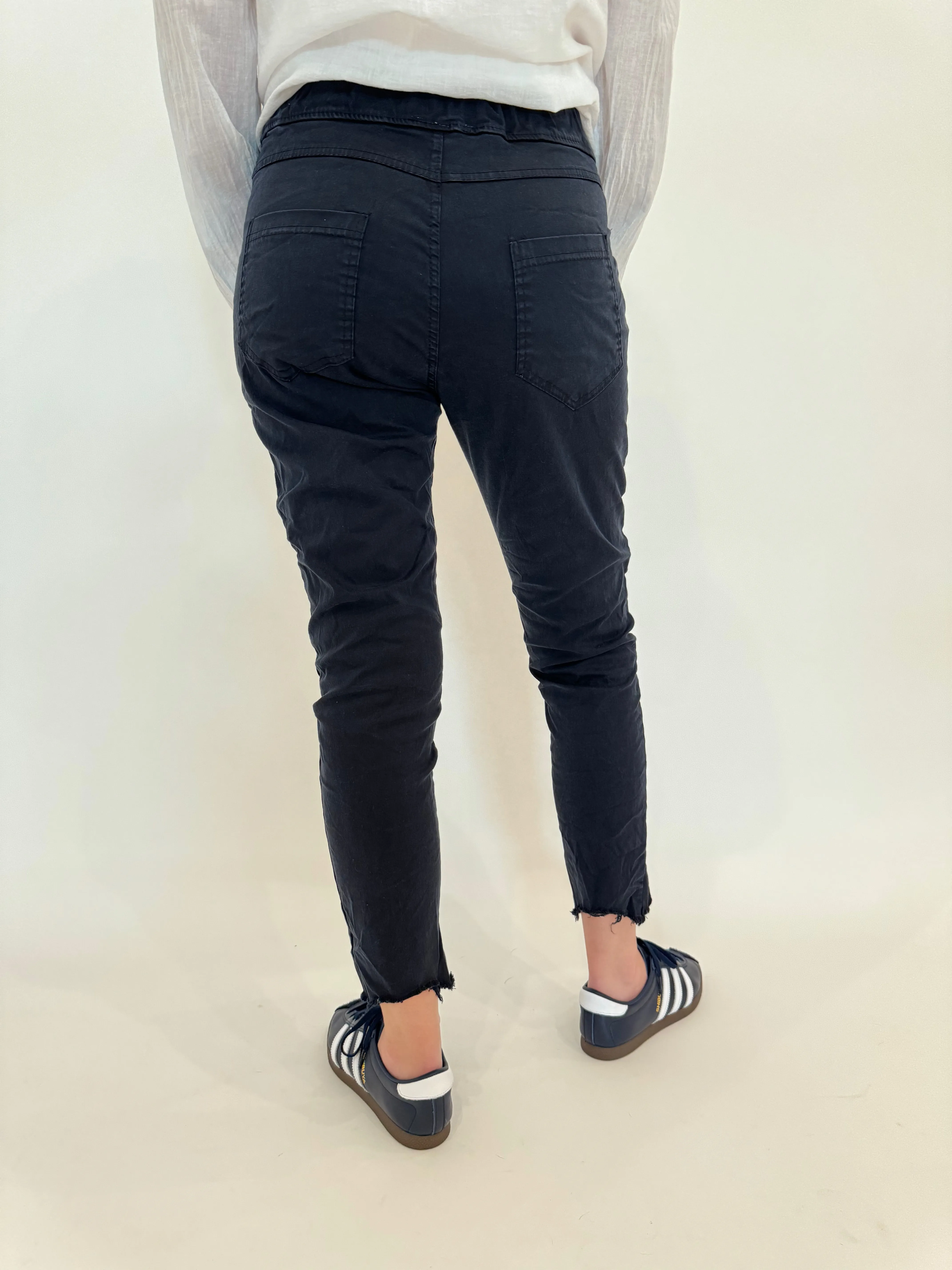 Charlie Zip Pocket Crinkle Jogger With Raw Hem - Navy