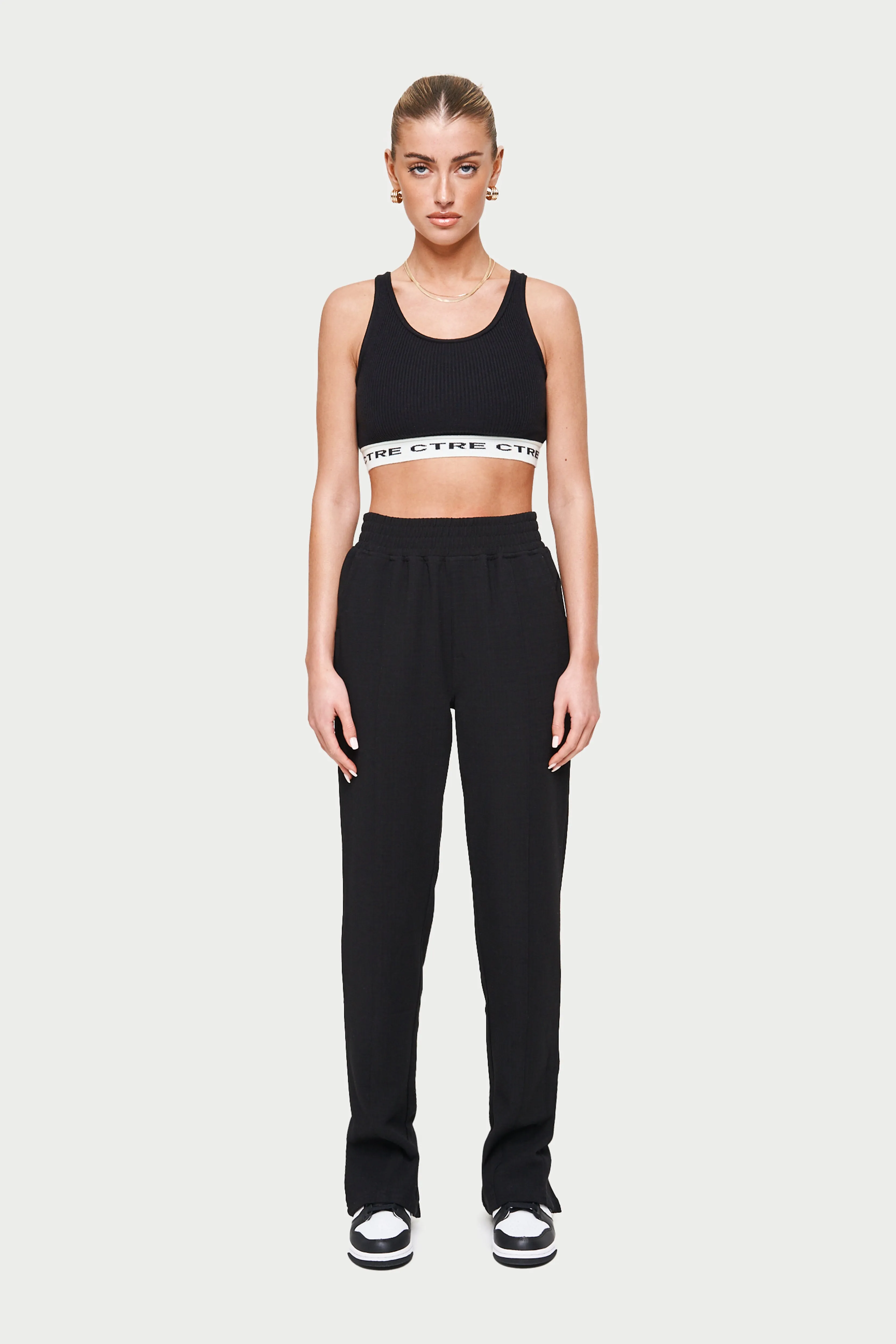 CTRE KNIT CROP TOP - BLACK