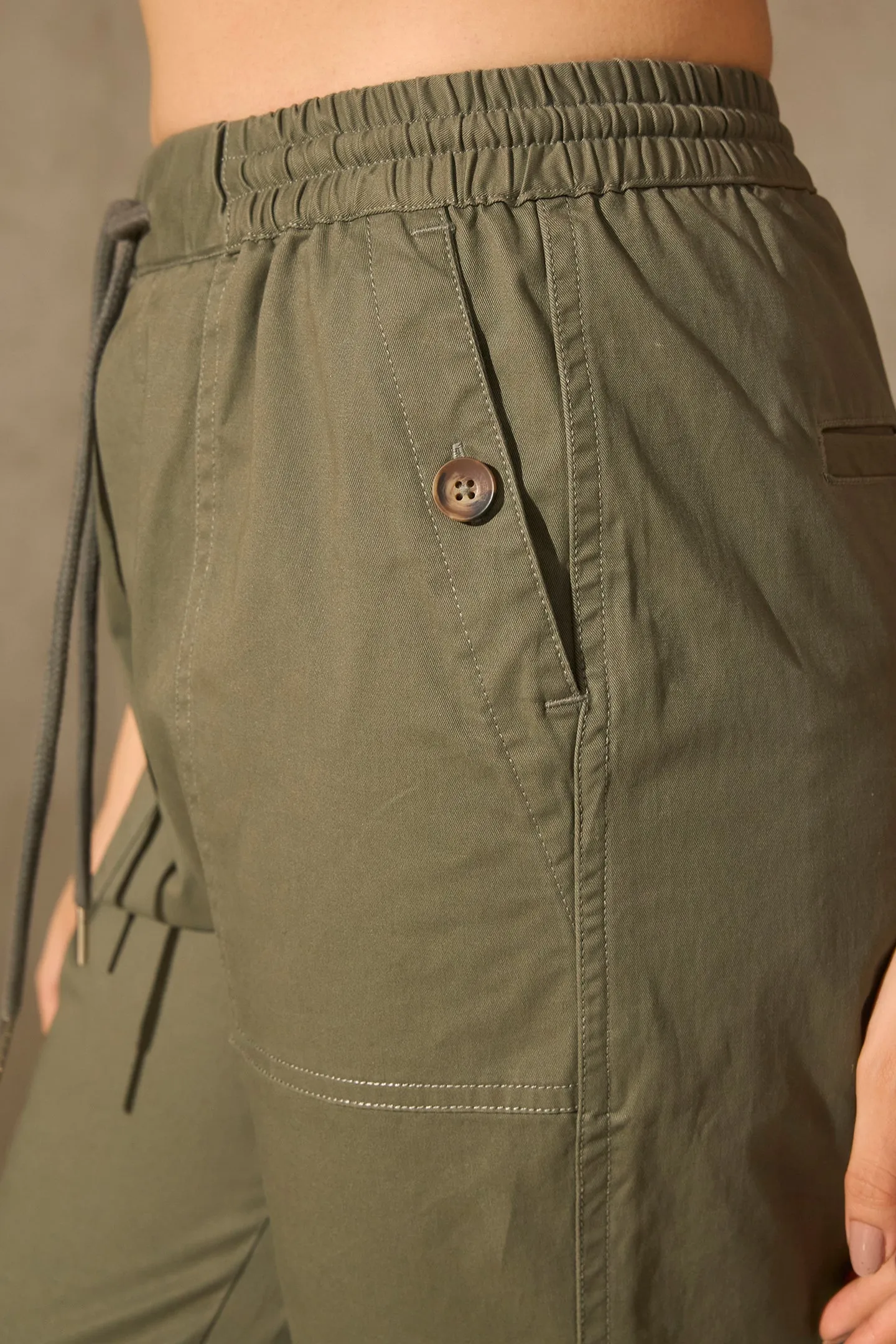 Kaela|Versatile Olive Trousers