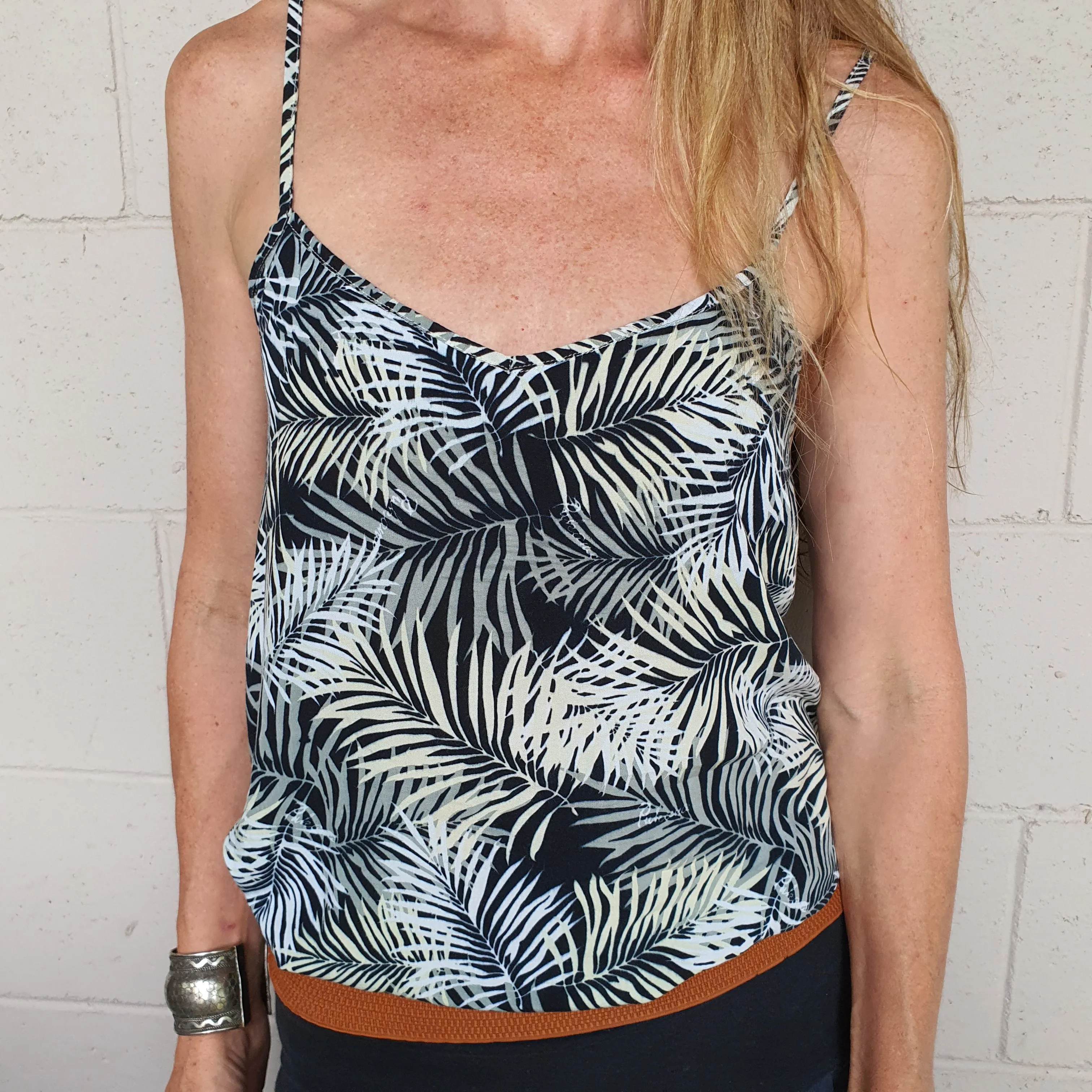 Ladies Tropical Camisole Top - Onyx Tropics