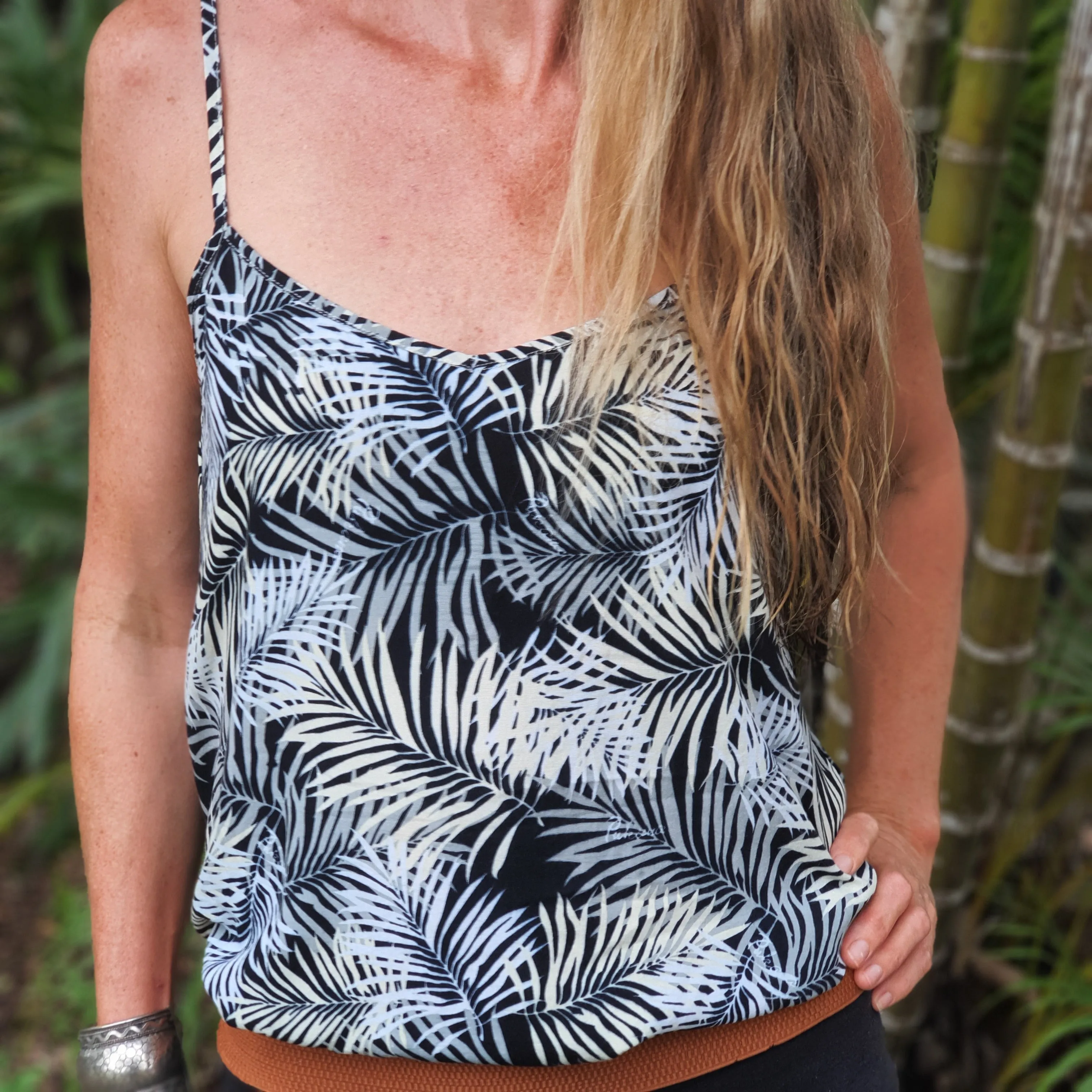 Ladies Tropical Camisole Top - Onyx Tropics