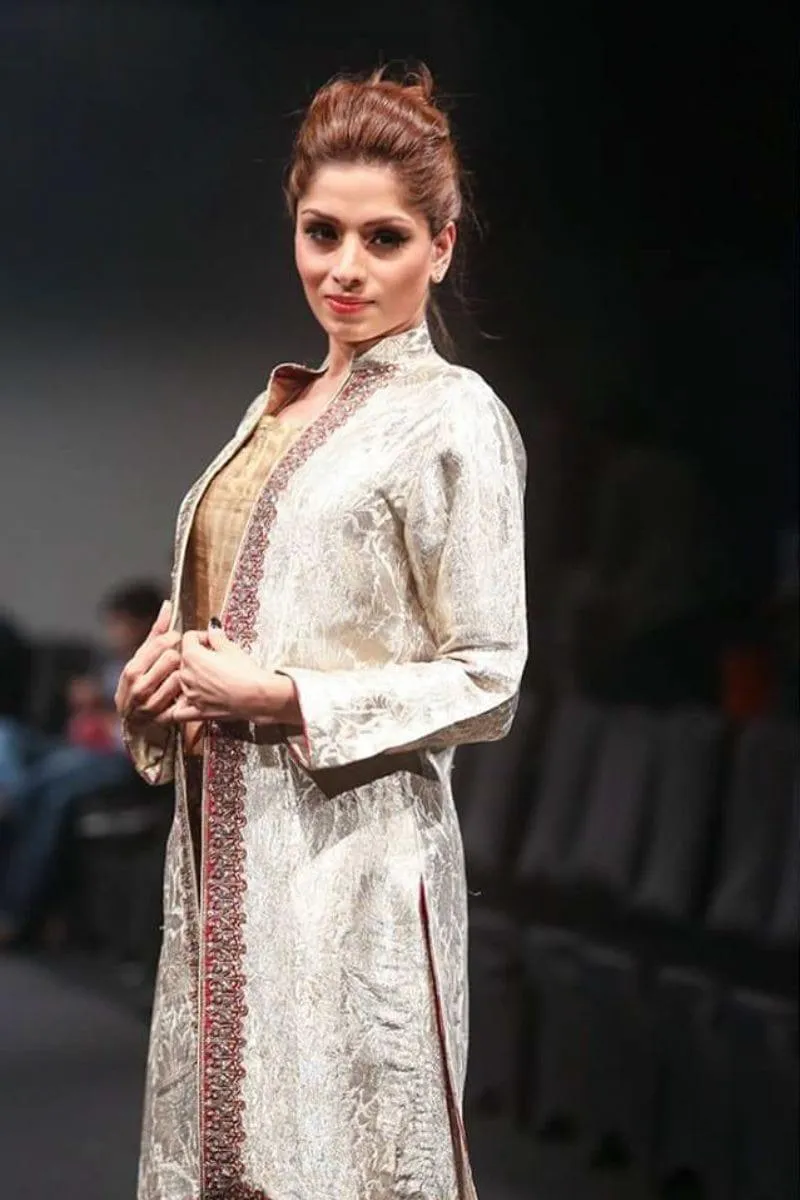 Sadia Aamir - Ivory tusk - Jamawar & Chiffon - 3 Piece